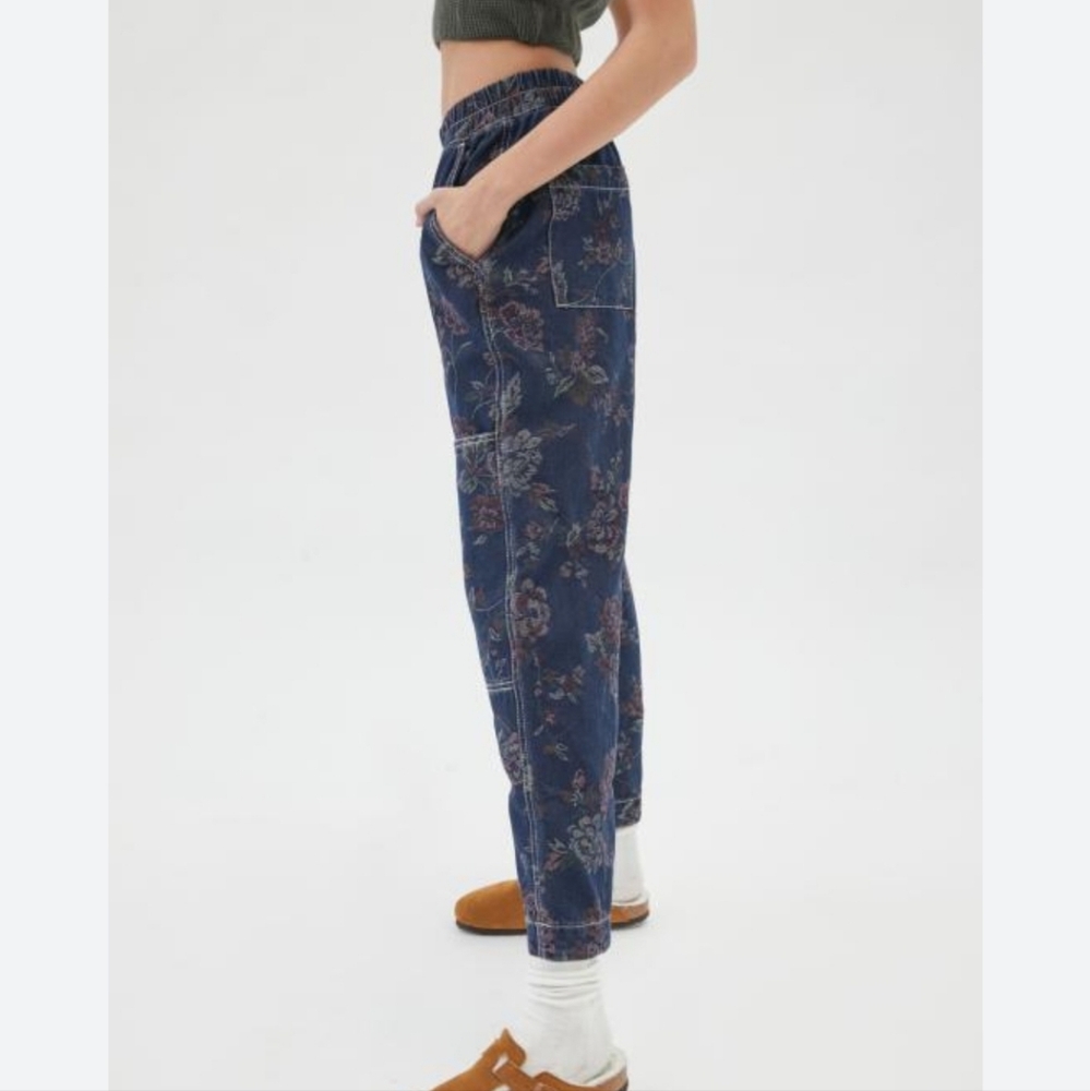 BDG Sandy High Waisted Floral Jogger Jean - Small - Picture 4 of 8